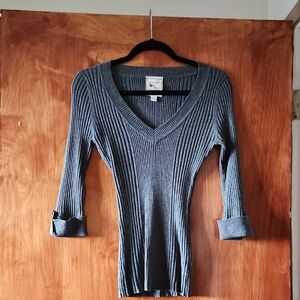 Gray Ribbed V-Neck Sweater